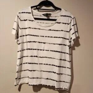 SIMPLY VERA VERAWANG modern tee white black blurred stripes rounded neckline